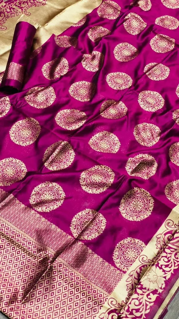 Maroon_Woven_Kanjivaram_Silk_Saree_with_Saree_Cover